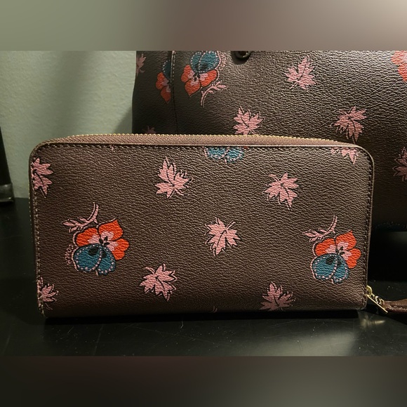 GUC COACH Mini Christie Carryall & Matching Wallet Set Wildflower Print Oxblood - Picture 11 of 15